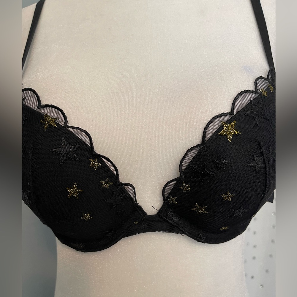 Victorias Secret push up bra 34A - Picture 2 of 9